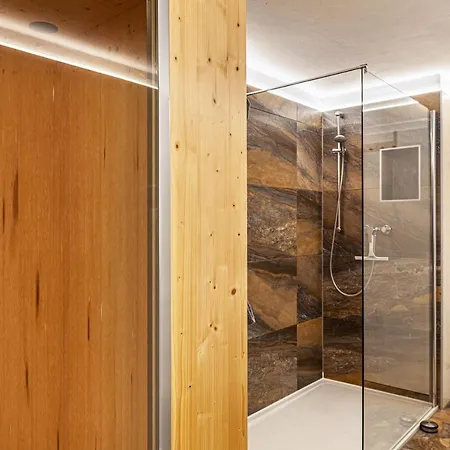 Galerie Kaiser Apartment